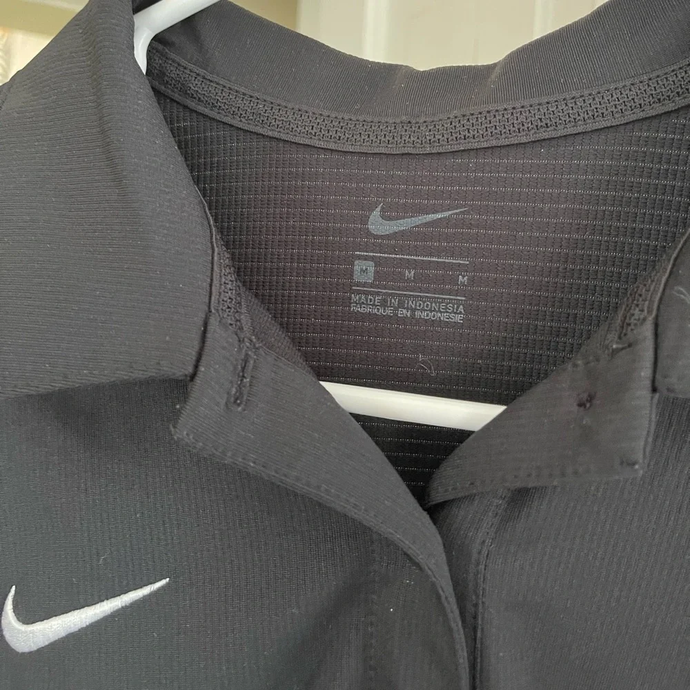 Women’s Nike polo - Picture 2 of 3